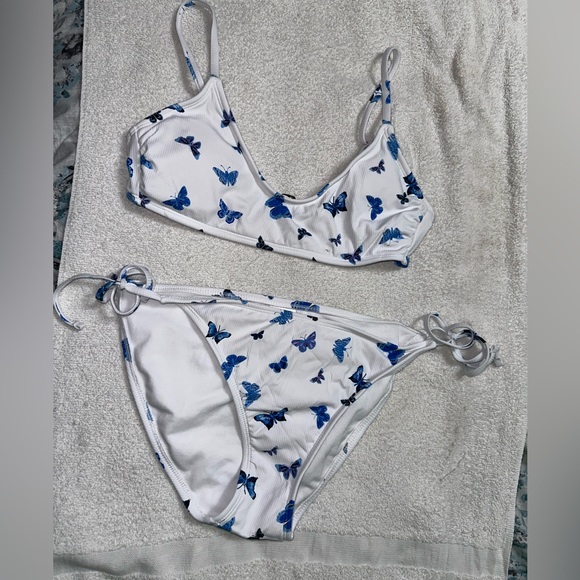 Butterfly bikini - Picture 1 of 3